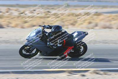 media/Jan-10-2025-CVMA Friday Practice (Fri) [[489e0da257]]/Group 4 and Trackday/Session 2 (Turn 4 Inside)/